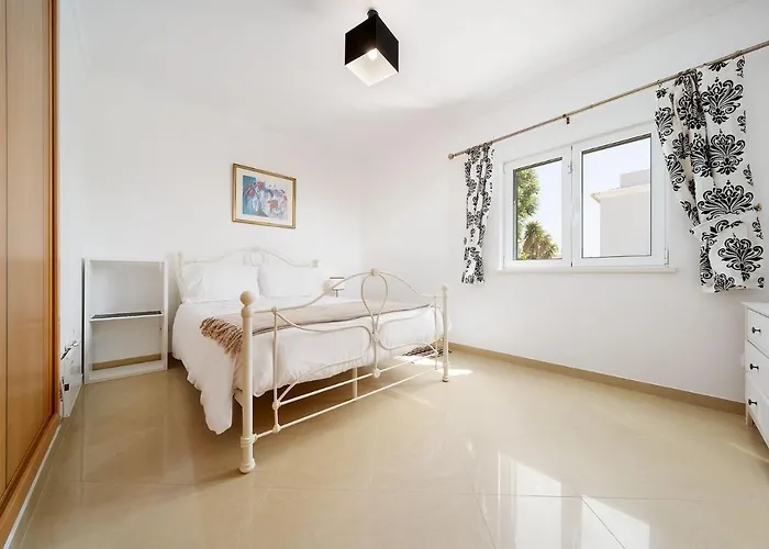 Albardeira 83 By Destination Algarve Villa *